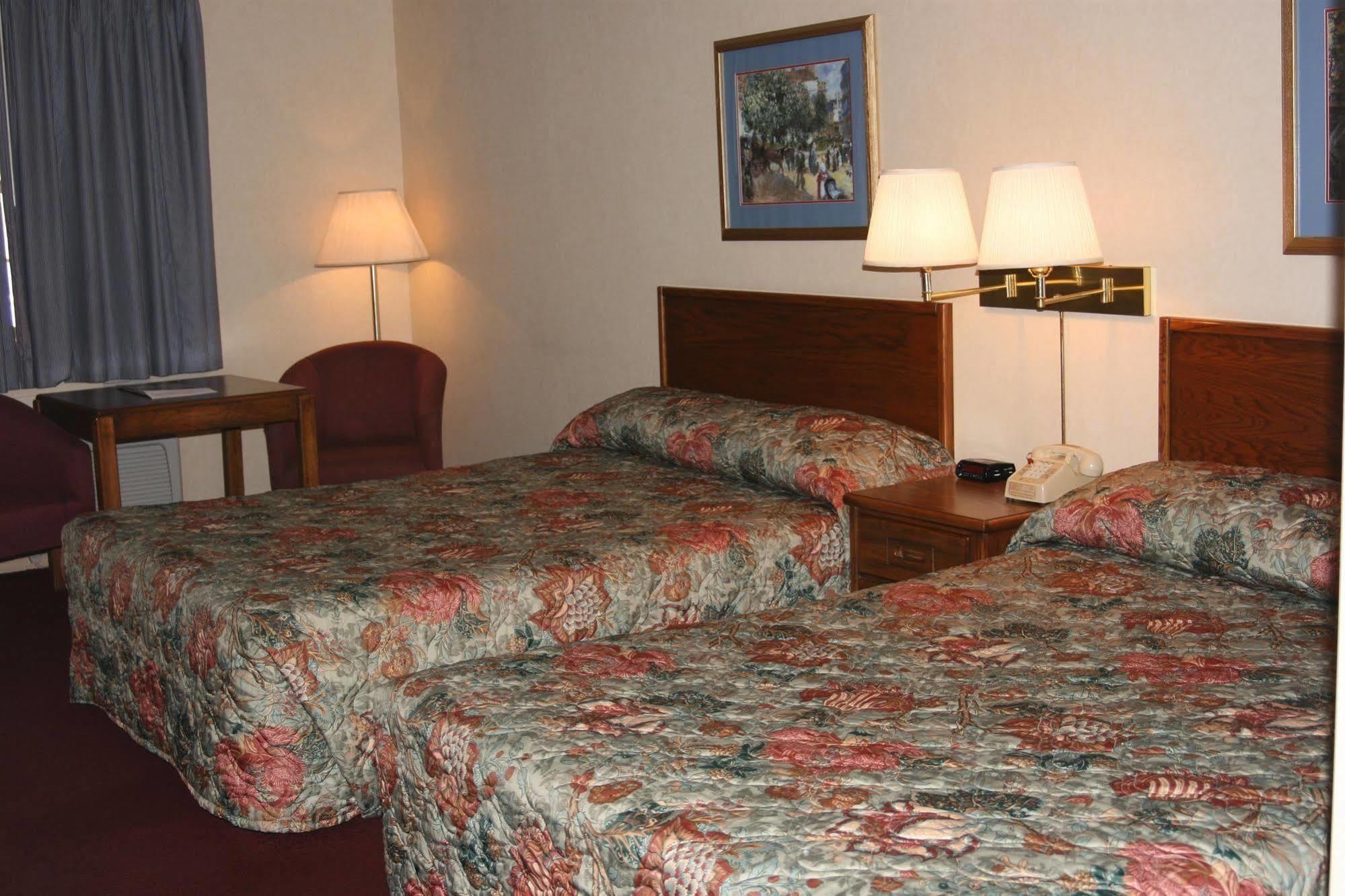 Swiss Village Inn 유레카 스프링스 객실 사진